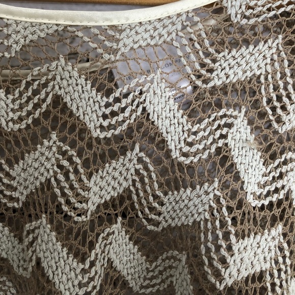 NY & Co knit white and beige poncho - Picture 4 of 5
